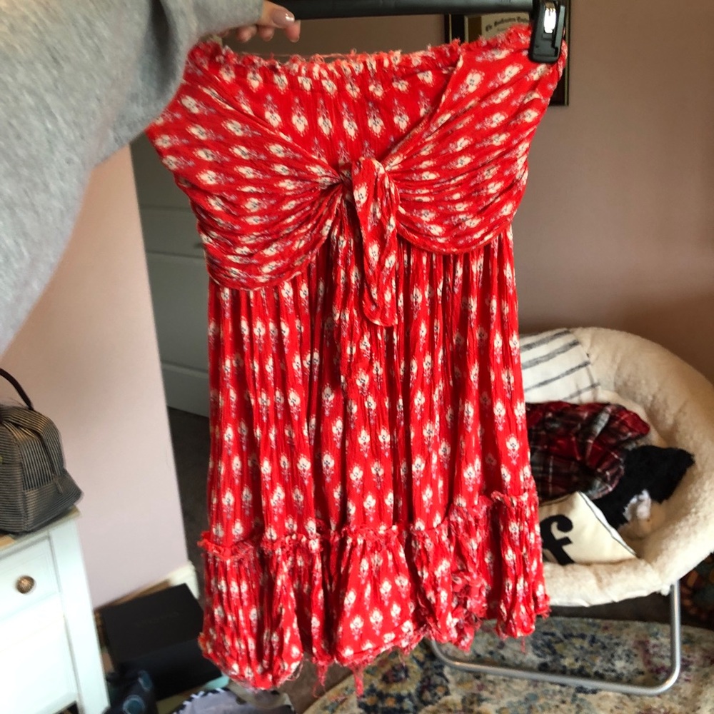 strapless red dress